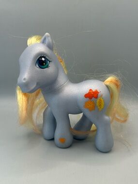 Vintage G3 My Little Pony Autumn Skye Blue Orange Fall Leaves Hasbro 2003